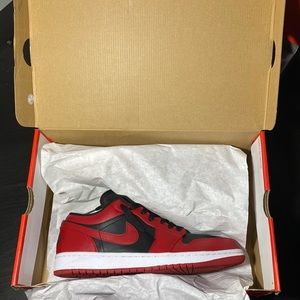 COPY - Jordan 1 low reverse bred size 9.5